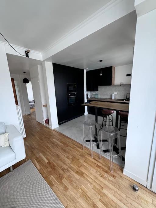 Charmant Appartement T3 Avec Balcon, Centre-Ville Лорьян Экстерьер фото